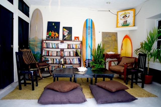Weary Traveler Hostel Tulum Extérieur photo