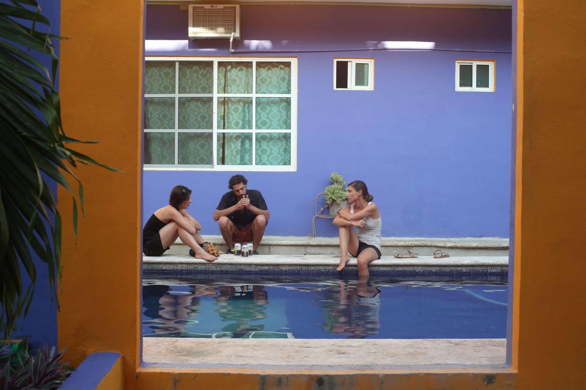 Weary Traveler Hostel Tulum Extérieur photo